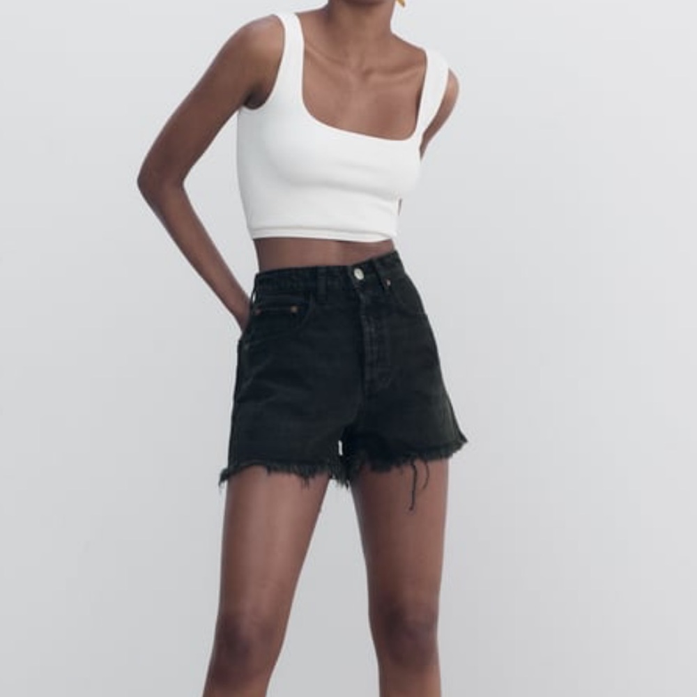 Zara | Frayed High Rise Black Denim Shorts | Size US 6